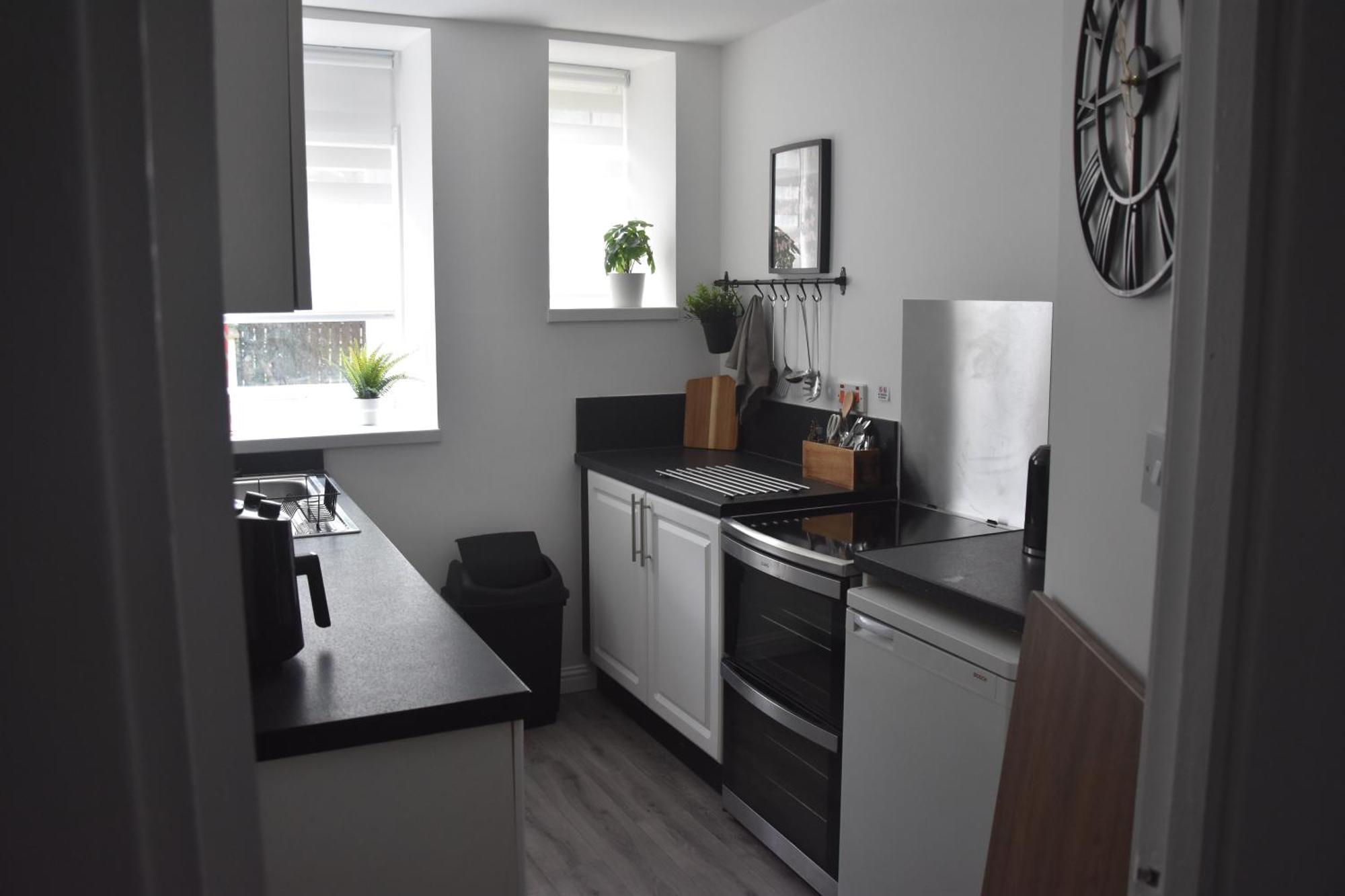 1 Bedroom Flat In